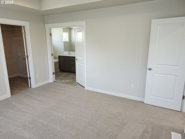 2941 Olympic St 28, Woodburn, OR 97071