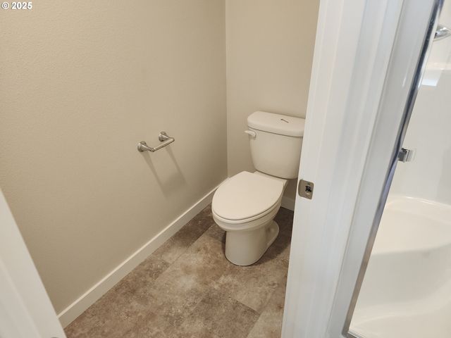 2941 Olympic St 28, Woodburn, OR 97071