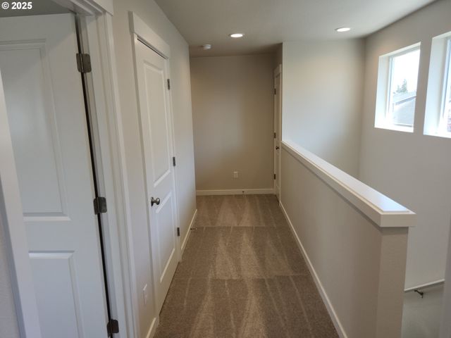 2941 Olympic St 28, Woodburn, OR 97071