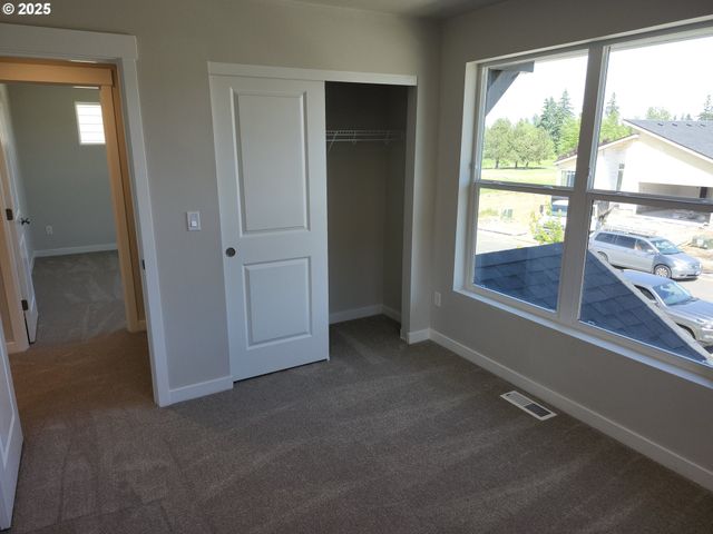 2941 Olympic St 28, Woodburn, OR 97071