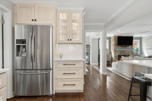 730 S Highland Avenue, Arlington Heights, IL 60005