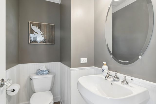 730 S Highland Avenue, Arlington Heights, IL 60005