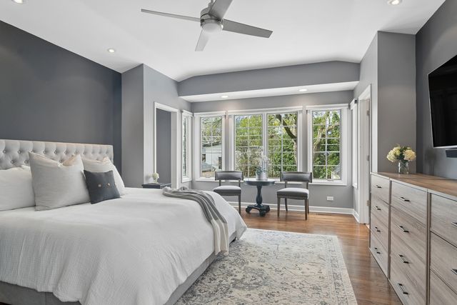 730 S Highland Avenue, Arlington Heights, IL 60005