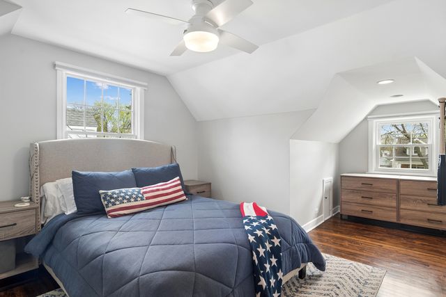 730 S Highland Avenue, Arlington Heights, IL 60005