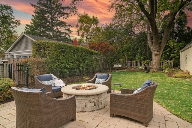 730 S Highland Avenue, Arlington Heights, IL 60005