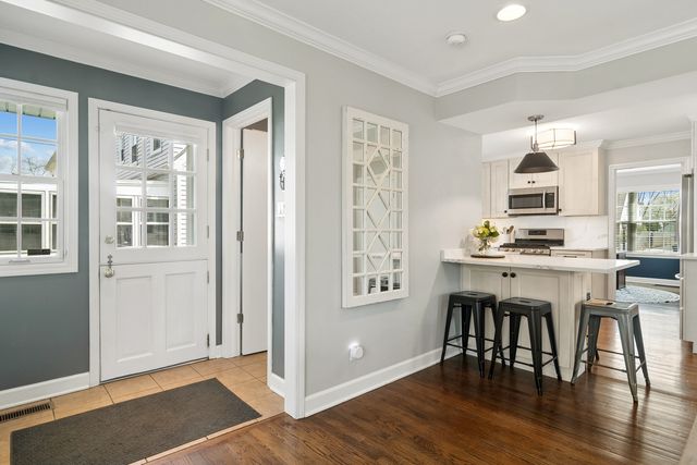 730 S Highland Avenue, Arlington Heights, IL 60005