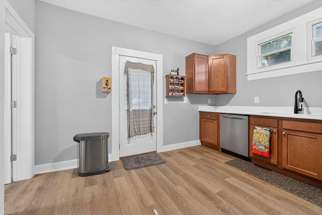 128 N 9th Street, Newark, OH 43055