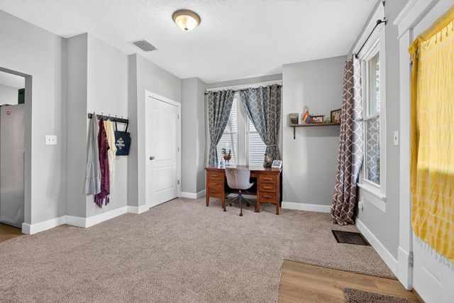 128 N 9th Street, Newark, OH 43055