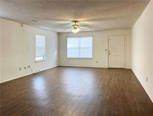 5900 Samantha Street A, Fayetteville, AR 72704