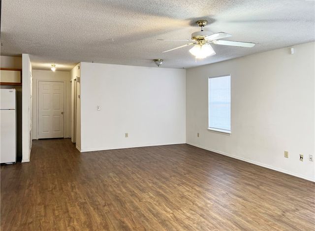 5900 Samantha Street A, Fayetteville, AR 72704