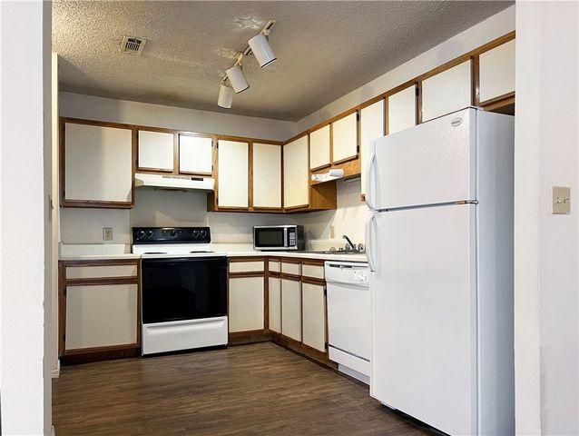 5900 Samantha Street A, Fayetteville, AR 72704