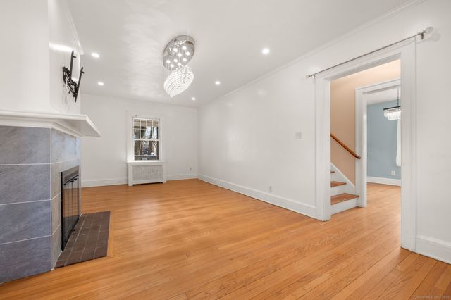 91 Fennbrook Road, West Hartford, CT 06119