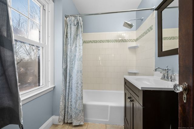 91 Fennbrook Road, West Hartford, CT 06119