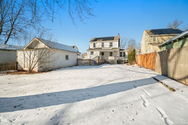 91 Fennbrook Road, West Hartford, CT 06119
