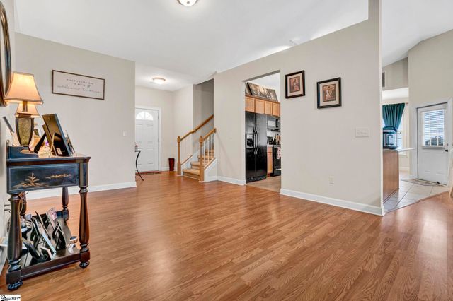 8 Greenbranch Way, Simpsonville, SC 29680