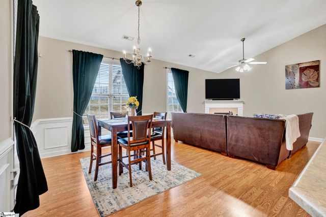 8 Greenbranch Way, Simpsonville, SC 29680