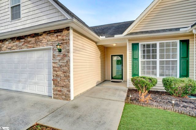 8 Greenbranch Way, Simpsonville, SC 29680