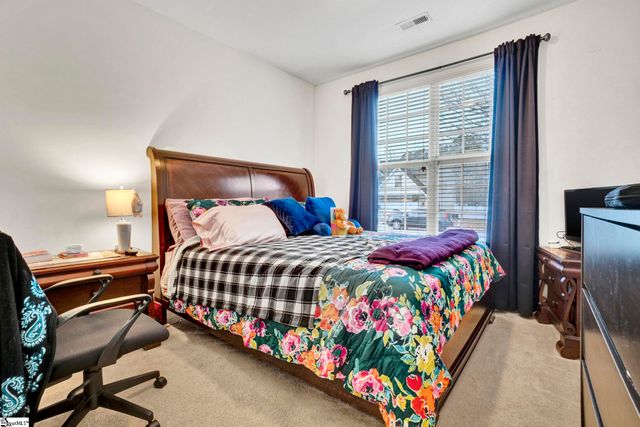 8 Greenbranch Way, Simpsonville, SC 29680