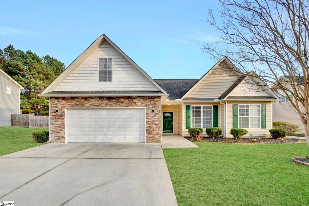 8 Greenbranch Way, Simpsonville, SC 29680