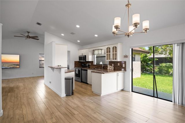 8211 SW 13th Court, North Lauderdale, FL 33068