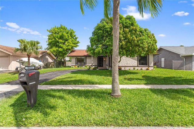 8211 SW 13th Court, North Lauderdale, FL 33068