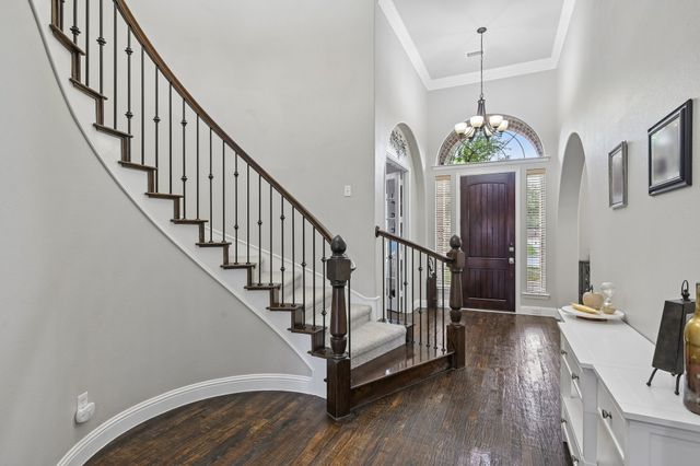424 Water Bridge Drive, Lewisville, TX 75056