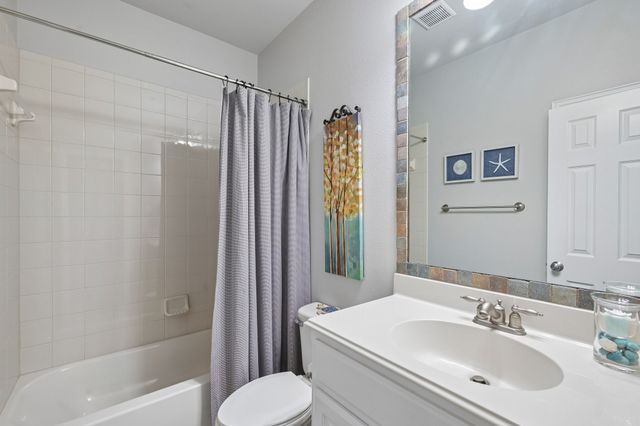 424 Water Bridge Drive, Lewisville, TX 75056