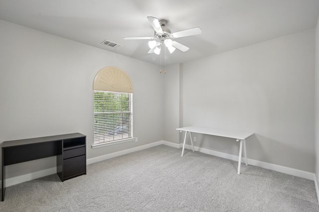 424 Water Bridge Drive, Lewisville, TX 75056