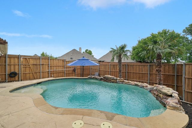 424 Water Bridge Drive, Lewisville, TX 75056