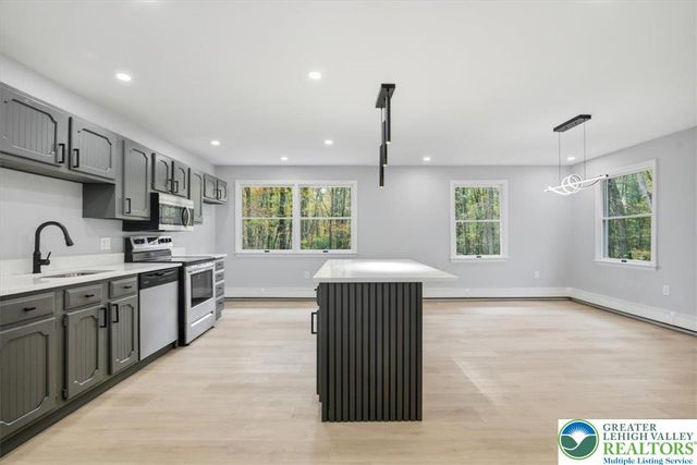 129 Lentz Trail, Jim Thorpe Boro, PA 18229