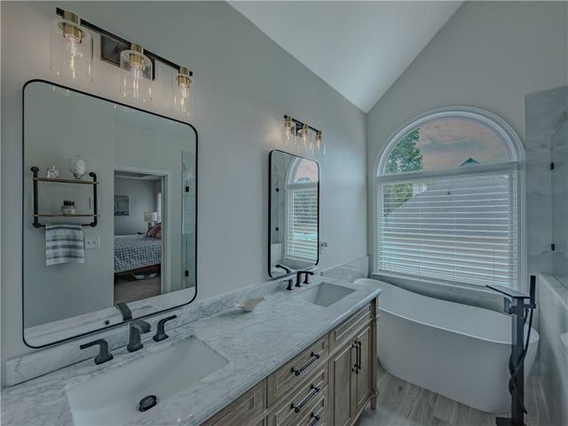 1116 Maple Creek Ridge, Loganville, GA 30052