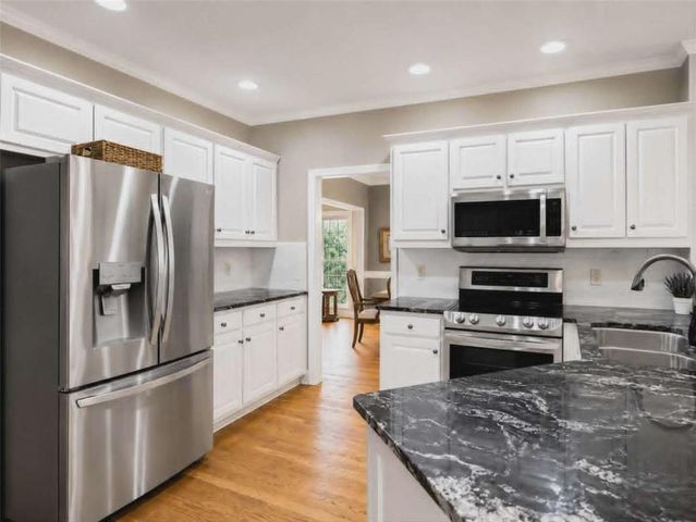 1116 Maple Creek Ridge, Loganville, GA 30052
