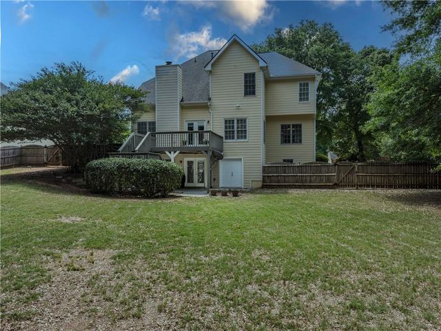 1116 Maple Creek Ridge, Loganville, GA 30052