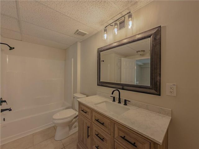 1116 Maple Creek Ridge, Loganville, GA 30052