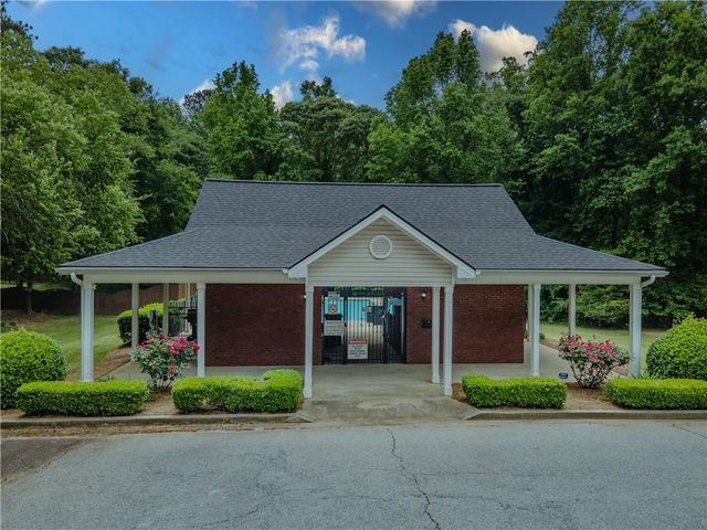 1116 Maple Creek Ridge, Loganville, GA 30052