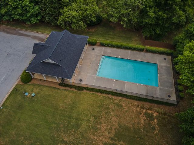 1116 Maple Creek Ridge, Loganville, GA 30052