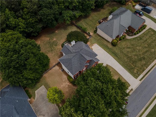 1116 Maple Creek Ridge, Loganville, GA 30052