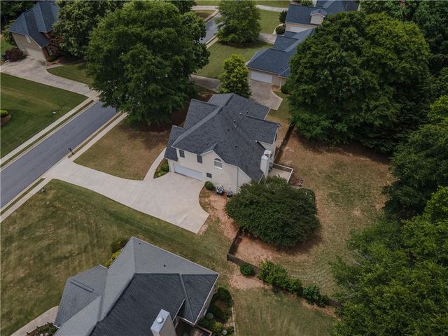 1116 Maple Creek Ridge, Loganville, GA 30052