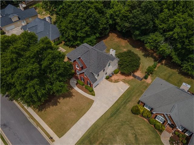 1116 Maple Creek Ridge, Loganville, GA 30052