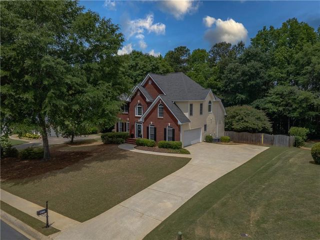 1116 Maple Creek Ridge, Loganville, GA 30052