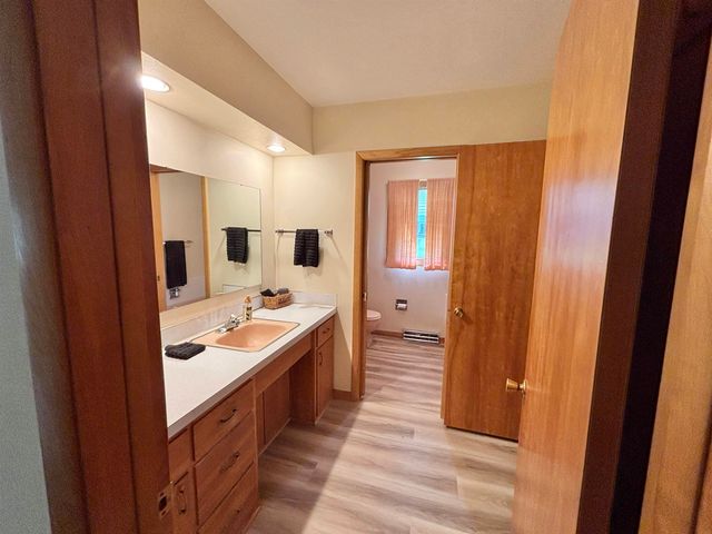 2620 Crestline Avenue, Waterloo, IA 50702