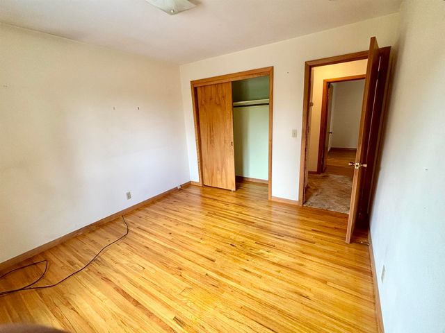 2620 Crestline Avenue, Waterloo, IA 50702
