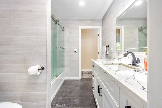 24048 Cruise Circle, Canyon Lake, CA 92587