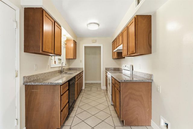 7609 Circle Pkwy, Sacramento, CA 95823