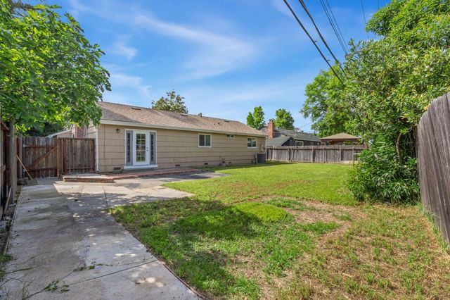 7609 Circle Pkwy, Sacramento, CA 95823