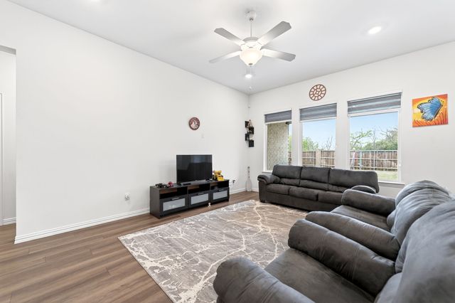 4004 Blue Stem Boulevard, Melissa, TX 75454