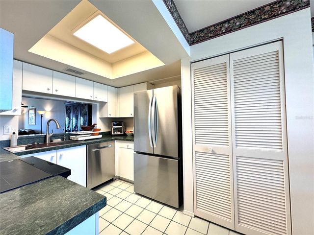 1155 EDGEWATER CIRCLE 28, Bradenton, FL 34209