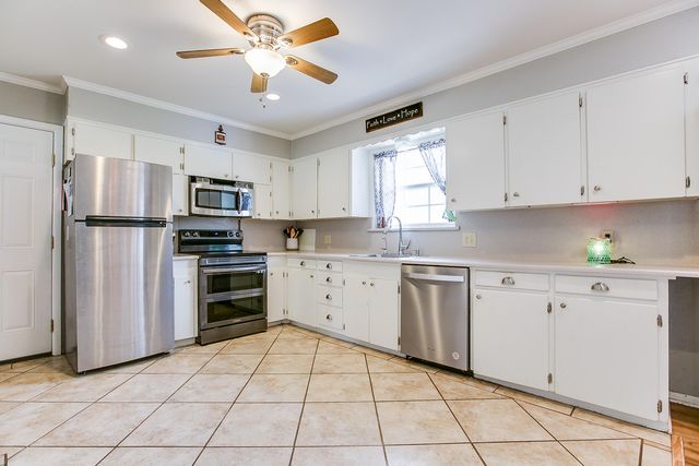 2458 Douglas Drive, San Angelo, TX 76904