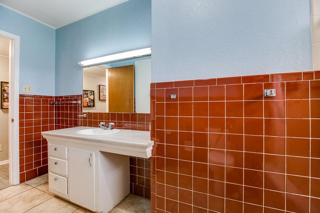 2458 Douglas Drive, San Angelo, TX 76904