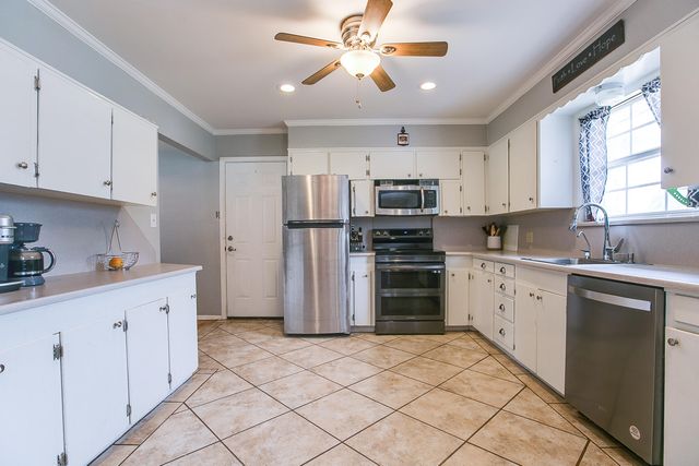 2458 Douglas Drive, San Angelo, TX 76904